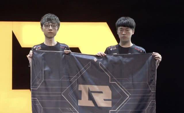 年轻人虽然 年轻人虽然