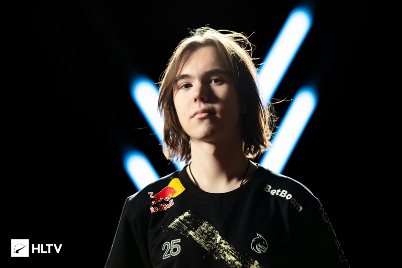 鼓励球员大 鼓励球员大