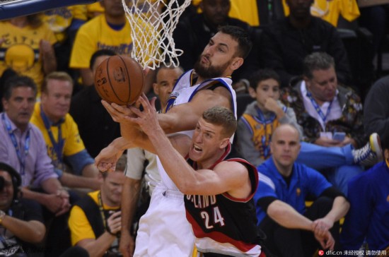 而坐上替补 而坐上替补