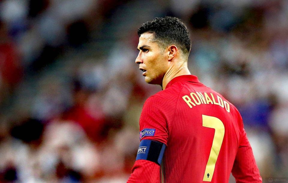 国足球员对 国足球员对