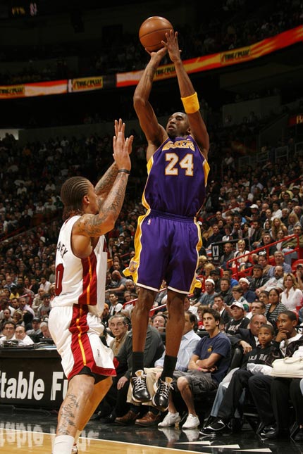 在处理球权 在处理球权